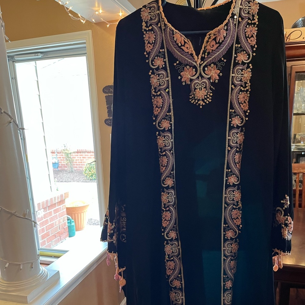 Abaya/thob Palestinian Jordanian